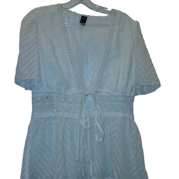 SHEIN White Lace-Waist Peplum Blouse - Picture 8 of 9